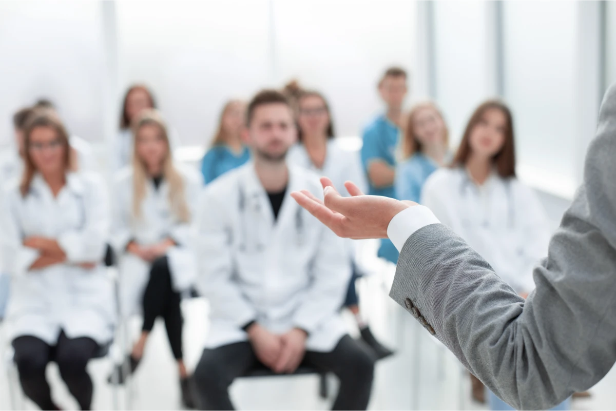 Hapi Conseil Cabinet De Recrutement Secteur Sante Courbevoie Shutterstock 1665343288